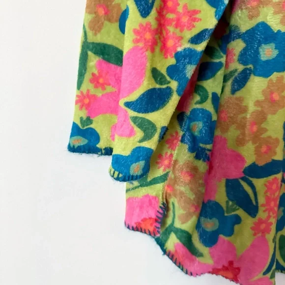 Natural Life Floral Hooded Plush Poncho One Size - Picture 3 of 14